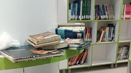 آغاز رف خوانی و وجین در کتابخانه